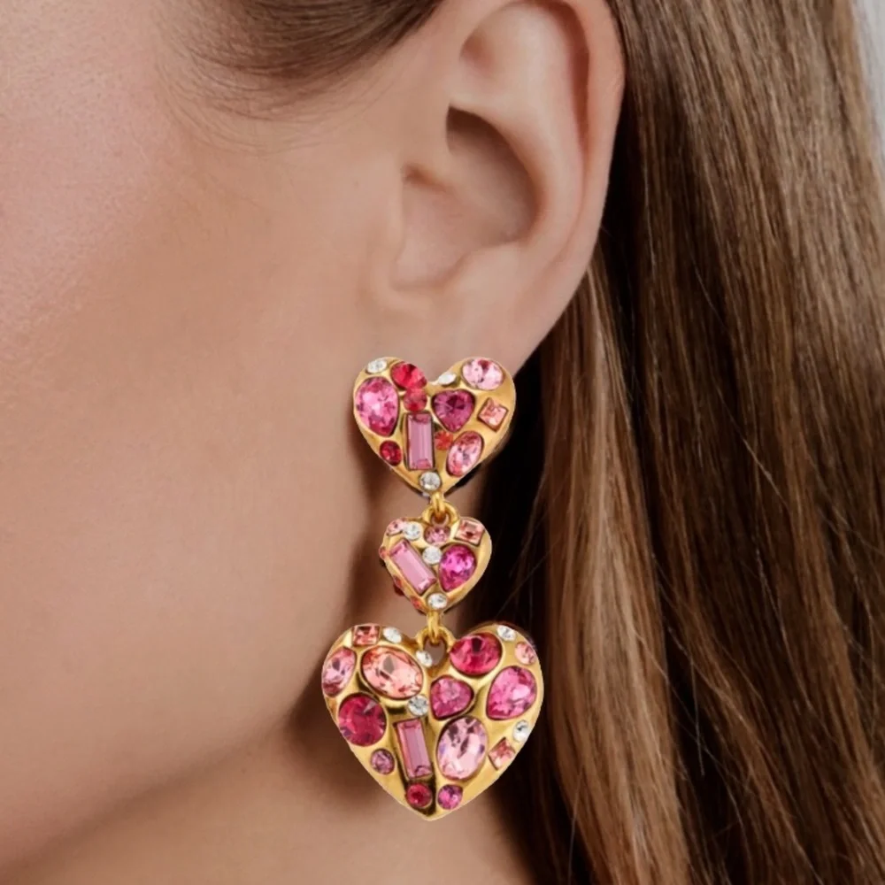Oscar de la Renta • Gemstone Heart drop earrings